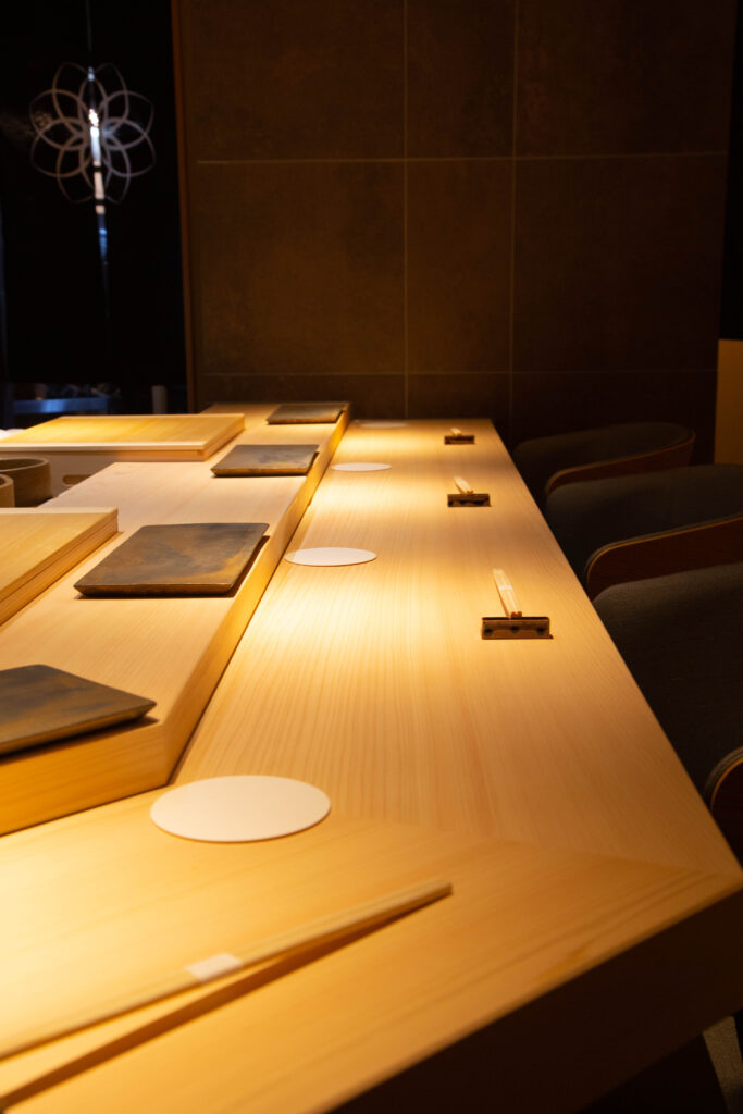 おかだ設計　鮨一凛　内観